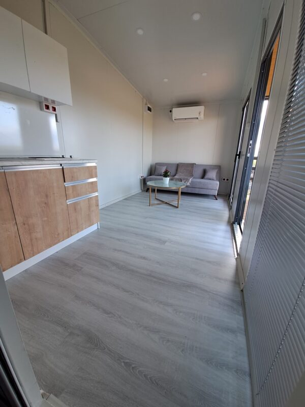 BUNGALOW AMENAGE AVEC TERRASSE / CHALET DE JARDIN - Image 5