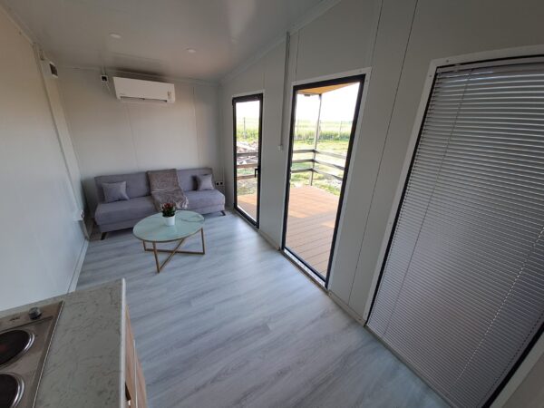 BUNGALOW AMENAGE AVEC TERRASSE / CHALET DE JARDIN - Image 4