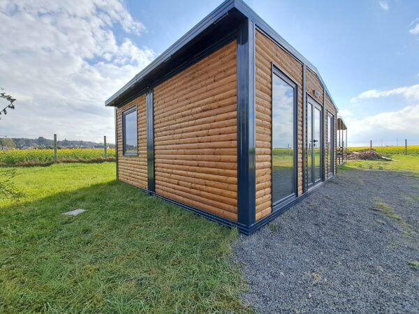 BUNGALOW AMENAGE AVEC CHALET DE JARDIN - Image 17
