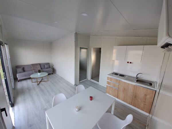 BUNGALOW AMENAGE AVEC CHALET DE JARDIN - Image 11