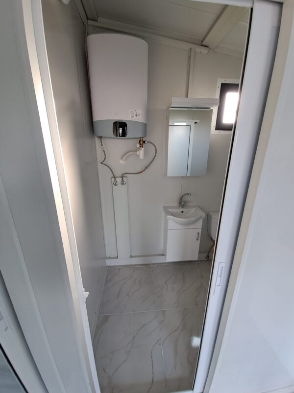 BUNGALOW AMENAGE AVEC CHALET DE JARDIN - Image 10